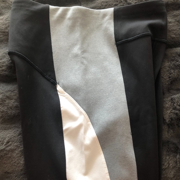 Athleta leggings slimming pattern - Picture 6 of 6